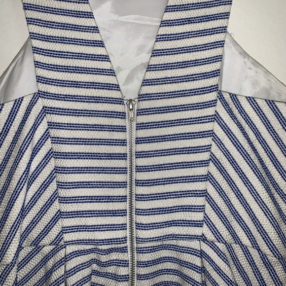 BCBGeneration Size 2 dress white and blue stripe - Picture 5 of 8